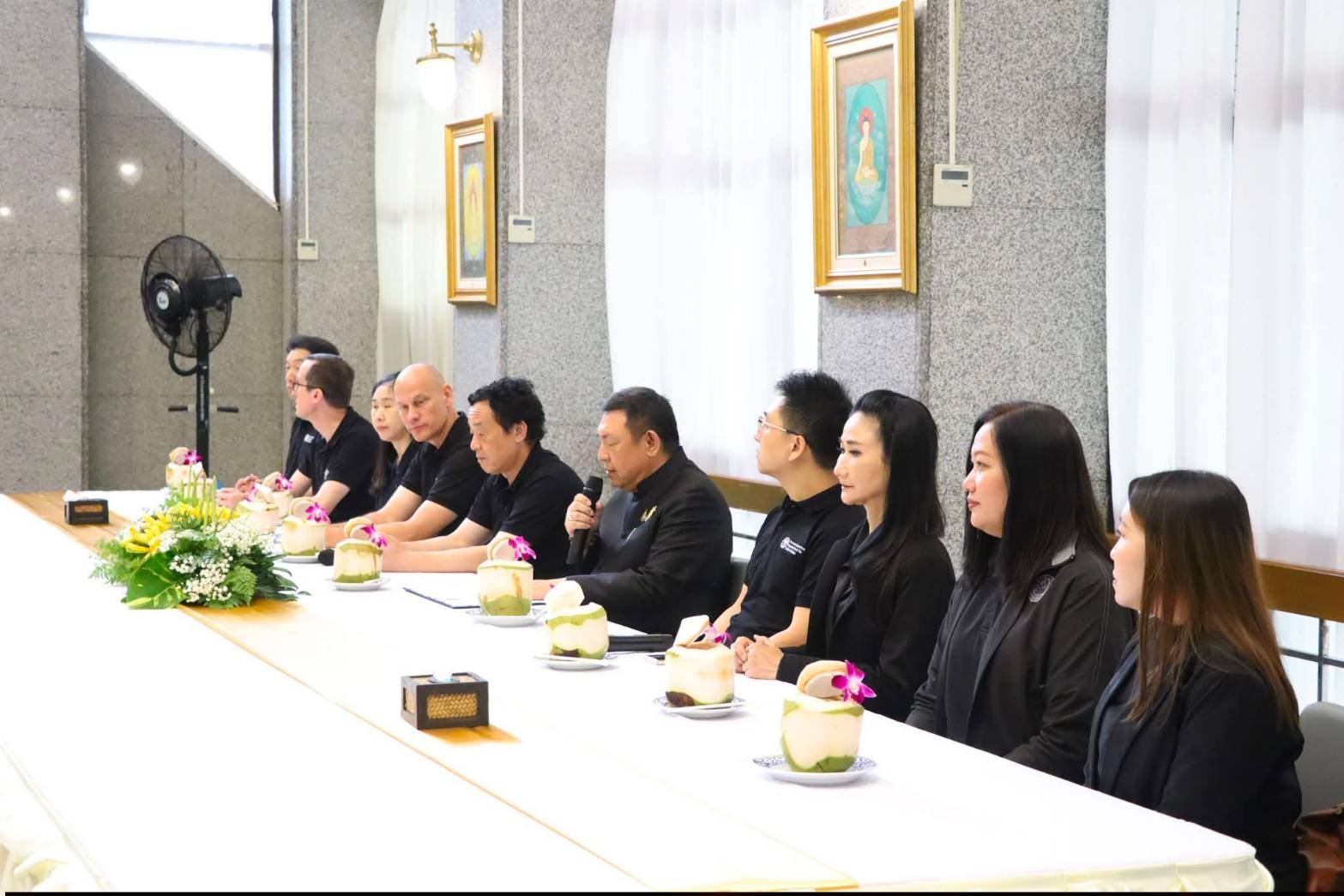 title - เลขาธิการสำนักงานการปฏิรูปที่ดินเพื่อเกษตรกรรม ให้การต้อนรับ ดร. ฉู ตงหยู (Qu Dongyu) นักการทูตและนักวิชาการชาวจีน ดำรงตำแหน่ง ผู้อำนวยการใหญ่องค์การอาหารและเกษตรแห่งสหประชาชาติ (FAO) พร้อมด้วยคณะผู้แทน FAO ในโอกาสเดินทางมาเยือนประเทศไทย ณ ศูนย์ส่งเสริมและพัฒนาอาชีพเสริมนอกภาคการเกษตร